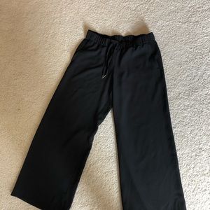 Black Lulu lemon wide leg pant
